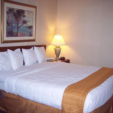 Quality Inn And Conference Center Springfield Rom bilde